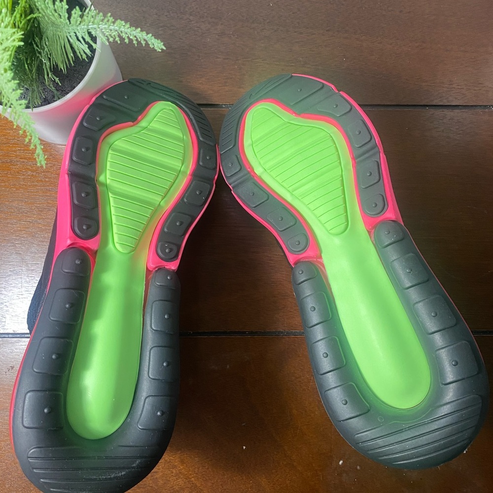 Nike Women’s Air Max 270 size W 11 - Picture 3 of 5